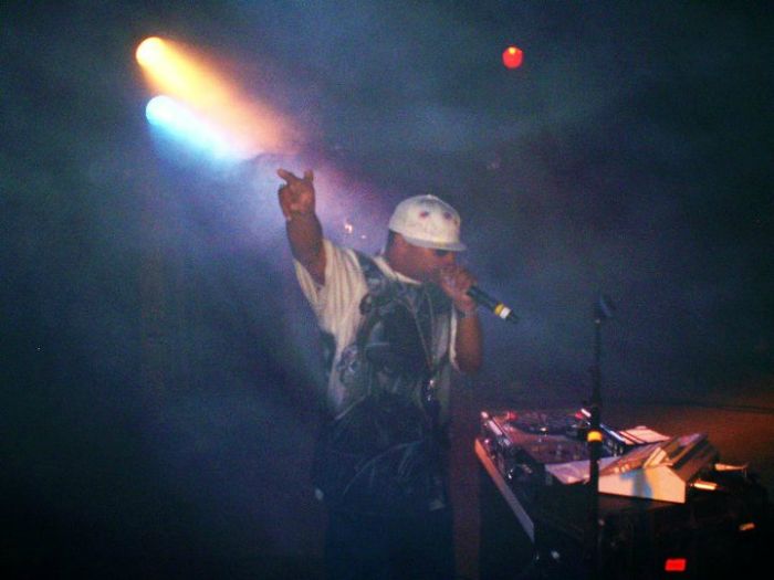 Mauly Rockin on Stage